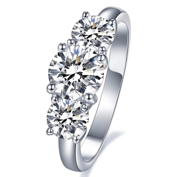 18k Certified 2 carat Diamond Moissanite Past Present Future Journey Ring - Picture 1 of 11